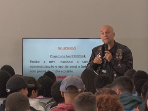 Motoclube Machados no Asfalto promove campanha educativa sobre o cerol nas escolas de Pará de Minas