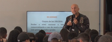 Motoclube Machados no Asfalto promove campanha educativa sobre o cerol nas escolas de Pará de Minas