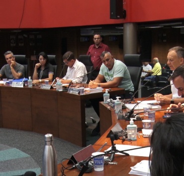 Mudanças de dia e horário das reuniões da Câmara de Pará de Minas são alvo de divergências entre parlamentares