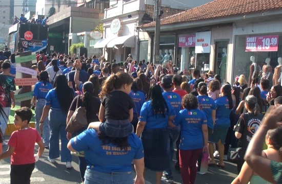 1ª Marcha para Jesus é realizada em Pará de Minas e garante bom público