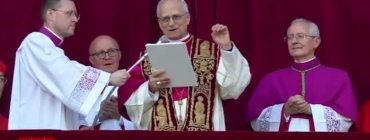 Vaticano elege o novo líder da Igreja Católica: norte-americano tem perfil progressista e segue a linha de Papa Francisco