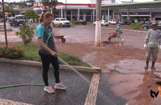 Chuva forte em Pará de Minas causa transtornos e prejuízos para moradores e comerciantes