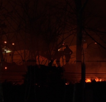 Queimadas destroem boa parte da vegetação dos bairros Cores de Minas e Jardim América