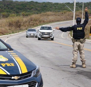 Polícia Rodoviária Federal promove operação especial para o feriado de Tiradentes