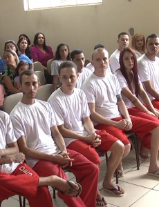 Detentos da Penitenciária Dr. Pio Canedo se formam no ensino médio em busca de ressocialização