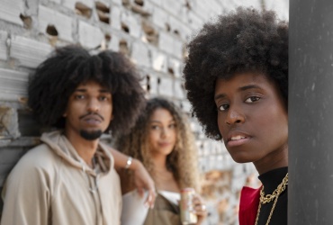 Pesquisa revela que maioria das pessoas pretas já sofreu discriminação no Brasil