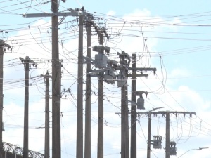 Em Minas, contas de luz ficam mais caras em maio com a vigência da bandeira amarela