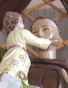 Oração, quermesse e show marcam a celebração do Dia de Santo Antônio