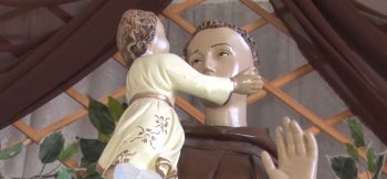 Oração, quermesse e show marcam a celebração do Dia de Santo Antônio