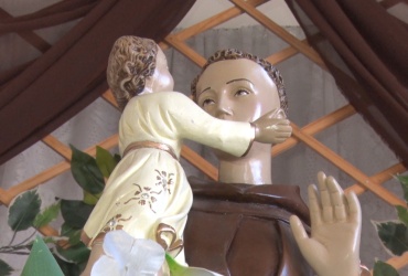 Oração, quermesse e show marcam a celebração do Dia de Santo Antônio