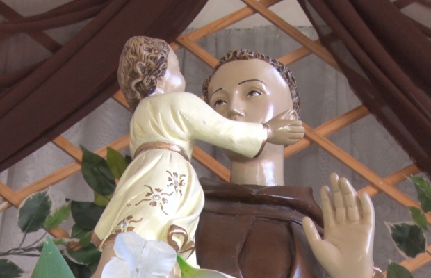 Oração, quermesse e show marcam a celebração do Dia de Santo Antônio
