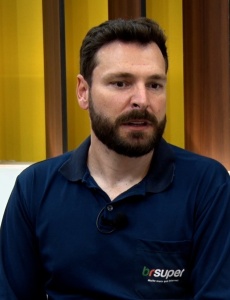 Entrevista de estúdio: Especialista explica prejuízos de “apagão cibernético” e cuidados com a internet