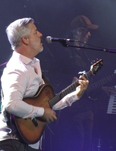 Confira como foram os shows de Victor e Léo e Danilo e Davi no sábado durante a Expo Agro