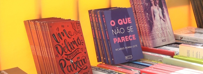 11ª Paraliteratura tem início na Praça Torquato de Almeida e atrai bom público