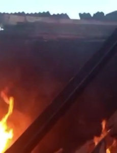 Homem morre após teto desabar durante incêndio em uma casa no bairro Nossa Senhora das Graças