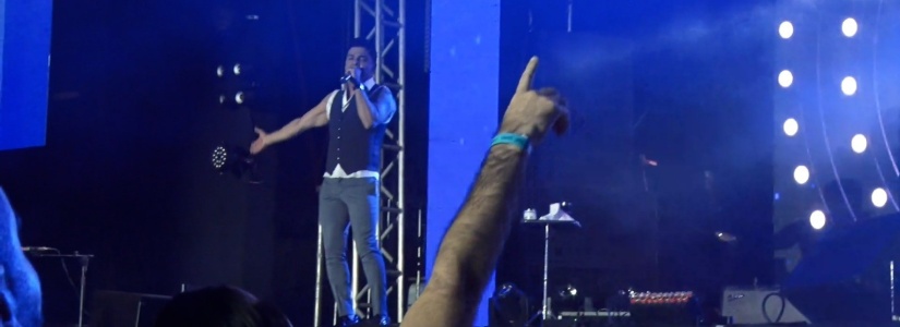 Acompanhe entrevista exclusiva de Zezé di Camargo à TVI