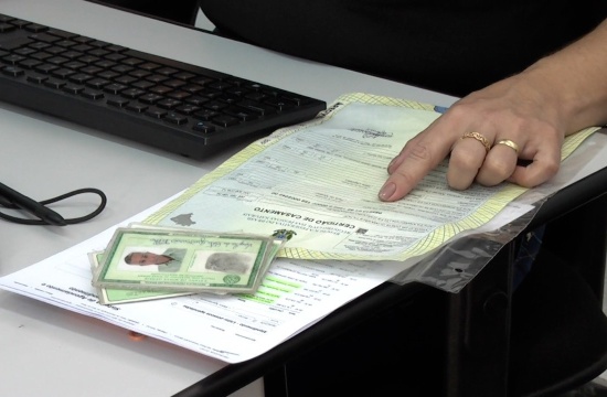 Vereadora cobra agilidade nos atendimentos para emissão de carteiras de identidade em Pará de Minas