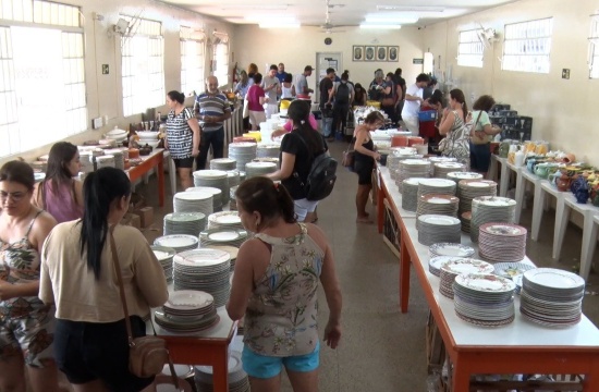 Feira de louças é realizada na Apae até sábado (18)