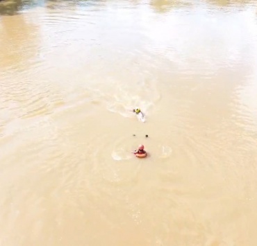Bombeiros de Pará de Minas realizam simulado de salvamento em preparação para o período chuvoso