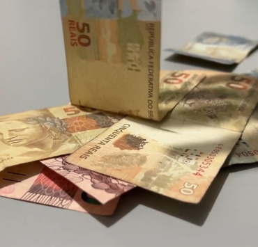 Economista ensina como poupar dinheiro em tempo de dificuldades financeiras