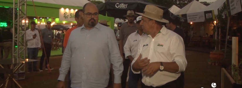Governador em exercício visita Expô Conecta Agro de Pará de Minas