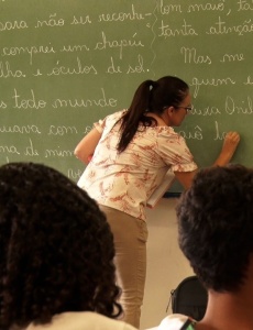Dia do Professor destaca o amor e desafios da missão de ensinar