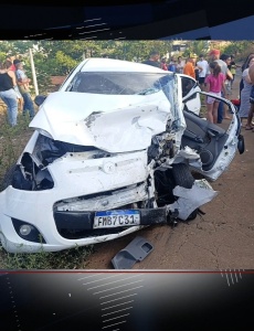 Acidente em Pitangui deixa 5 pessoas feridas