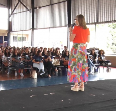 Colégio Losango de Pará de Minas recebe equipes de outras unidades de Minas para capacitação